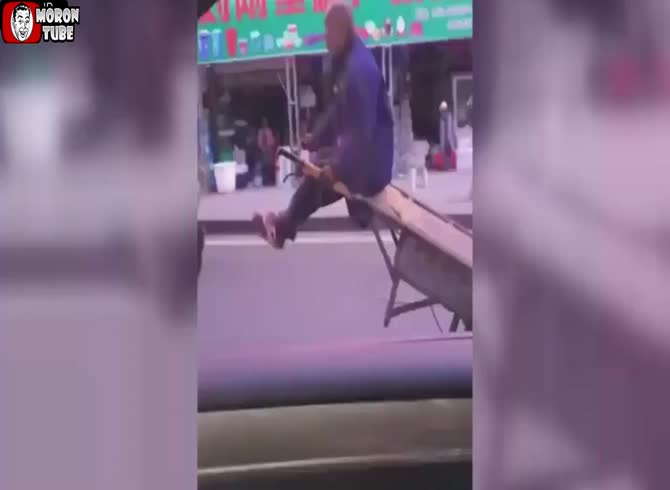 Video :This Chinese guy just created a ground-breaking, completely environmentally friendly mode of transportation